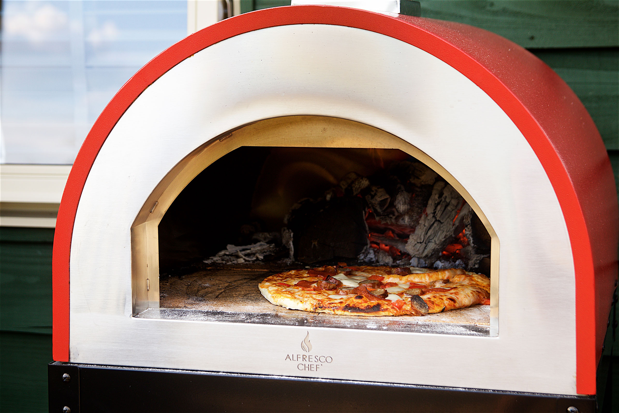 jess bach pizza oven