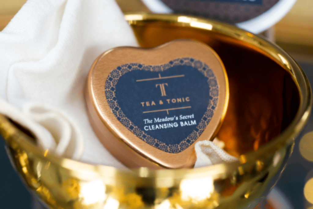 Tea and tonic cleansing balm