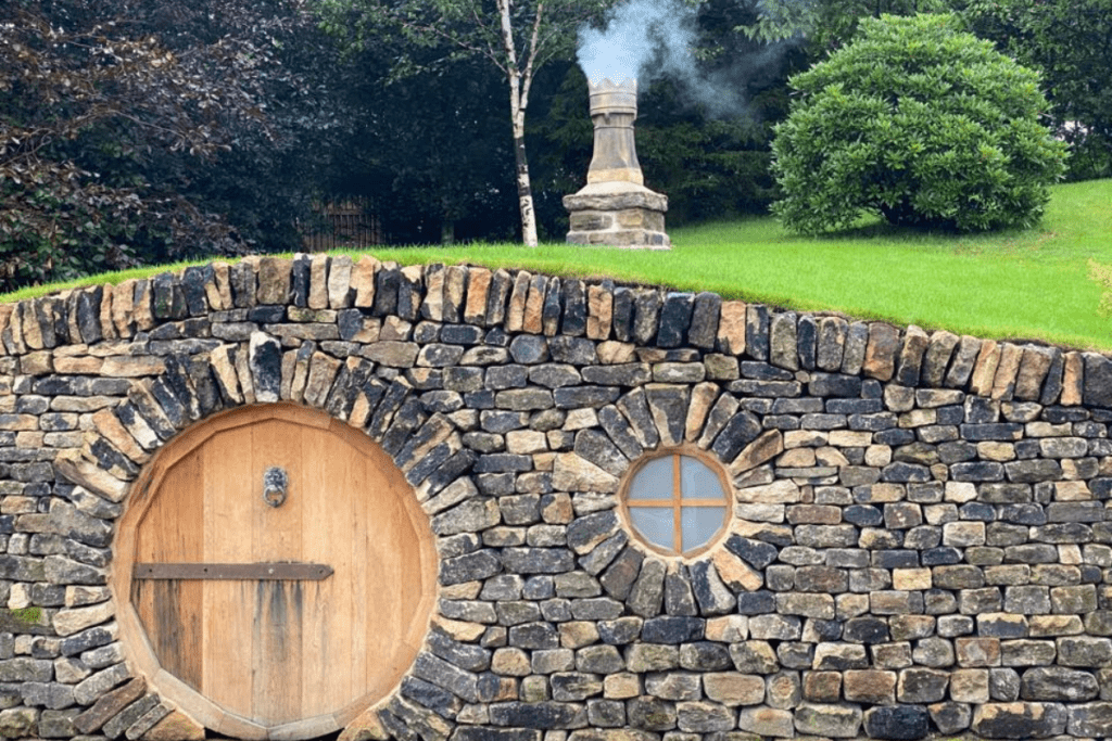 Hobbit hole at The White Hart at Lydgate