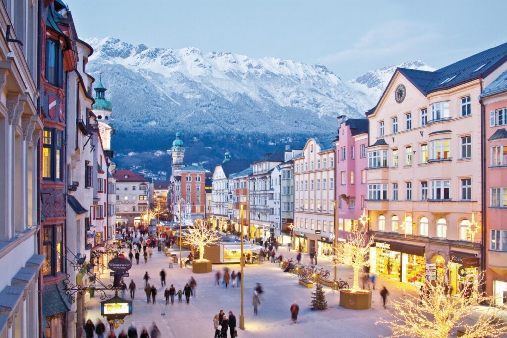 Innsbrucks christmas markets A combination of city walk and sparkling light 2