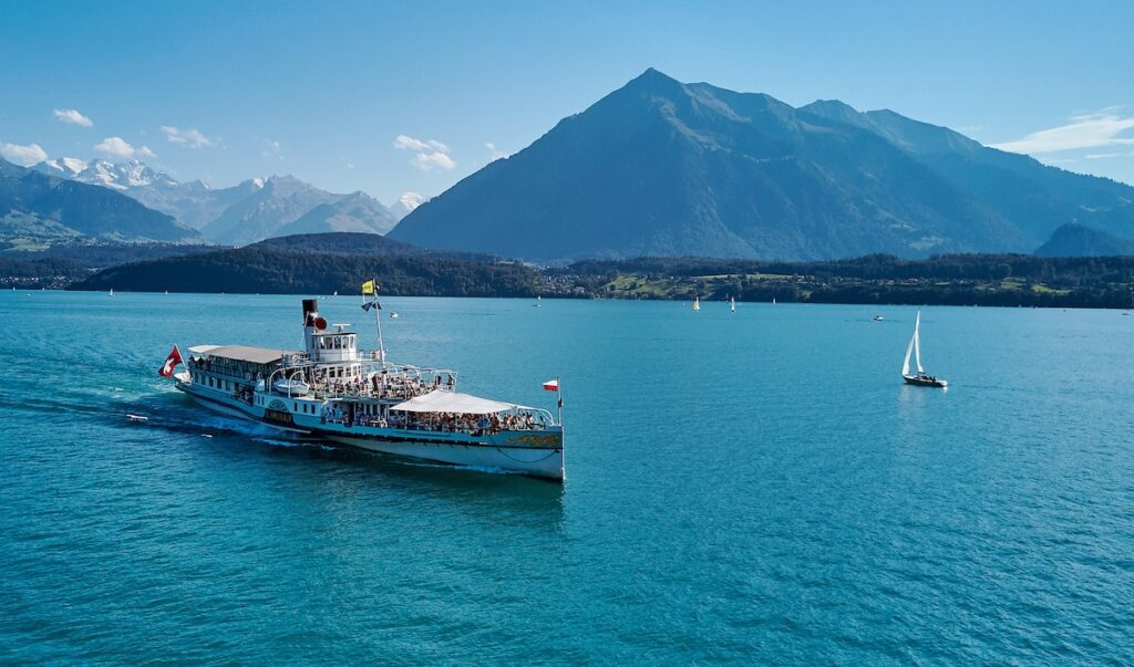 PIC 8 Ferry on Lake Thun Mount Neisan behind