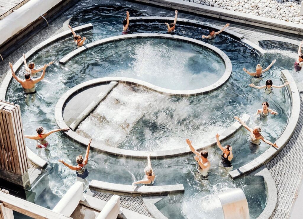 Outdoor whirlpool Thermal Baths St Gervais 1